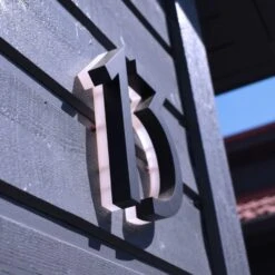 Finnbear Talonumero 0 LED-taustavalolla 8 Finnbear Talonumero 0 LED-taustavalolla -Kärkkäinen 6438014269276 3